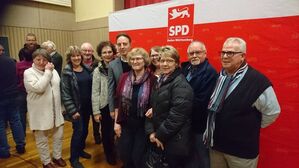 Ditzinger SPD-Mitglieder mit Macit Karaahmetoglu (sechster von rechts)